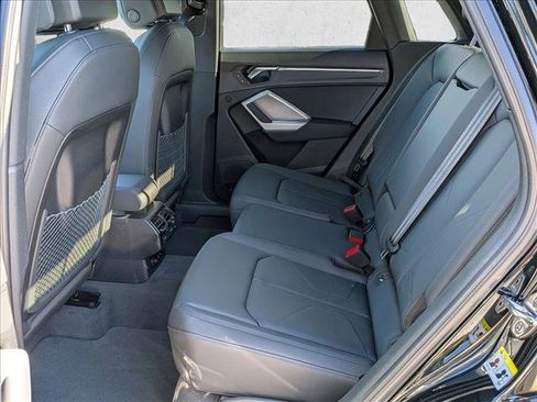 New 2025 Audi Q3 2.0T Premium image 15