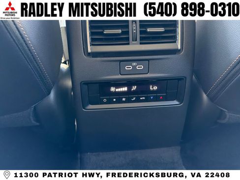 Used 2024 MAZDA CX-90 Plug-In Hybrid w/ Premium Pkg AWD/4WD image 11