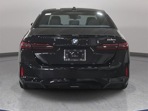 Used 2026 BMW 530i w/ M Sport Package image 7