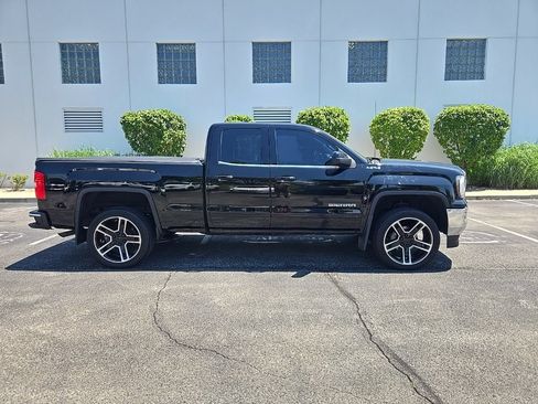 Used 2019 GMC Sierra 1500 SLE w/ Black Pack AWD/4WD image 9