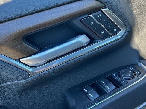 New 2026 Chevrolet Silverado 2500 High Country w/ High Country Premium Package AWD/4WD image 17