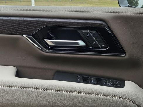 New 2026 GMC Yukon Denali w/ Sun & Power Step Package image 26