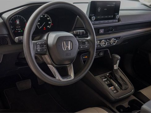 Used 2025 Honda CR-V EX image 9
