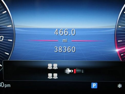 Used 2024 Mercedes-Benz GLS 450 4MATIC image 8