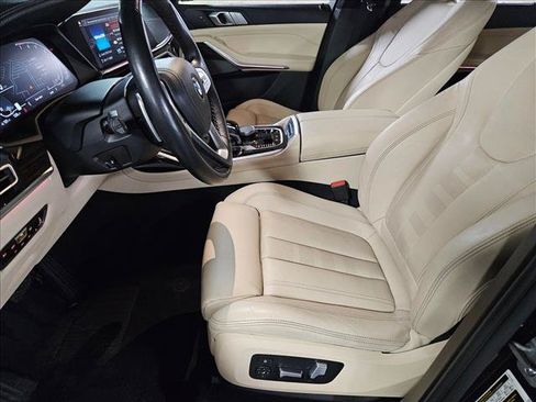 Used 2021 BMW X7 xDrive40i w/ Premium Package AWD/4WD image 16
