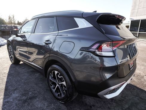 Used 2024 Kia Sportage EX image 4