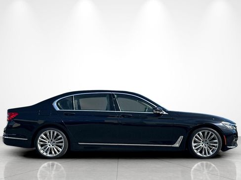 Used 2018 BMW 750i image 5