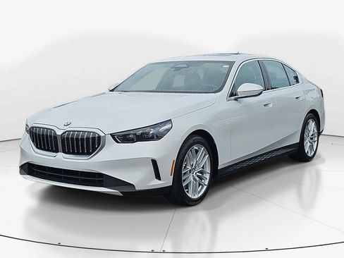 Used 2025 BMW 530i RWD image 11