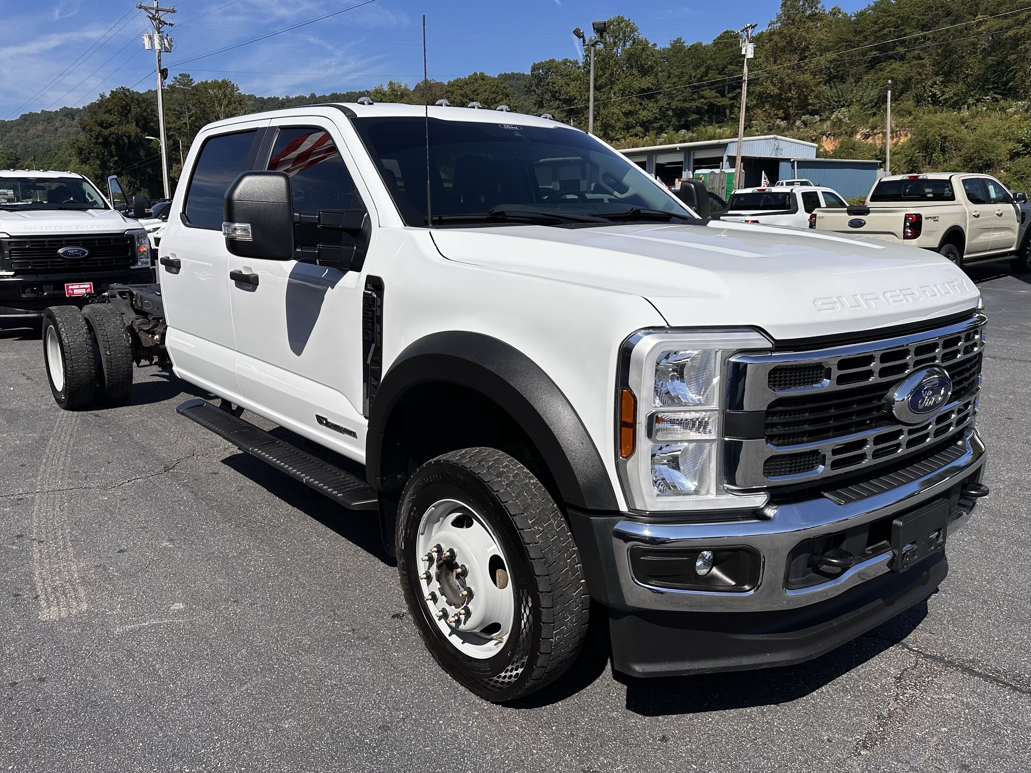 Used 2024 Ford F550 4x4 Crew Cab Super Duty image 4