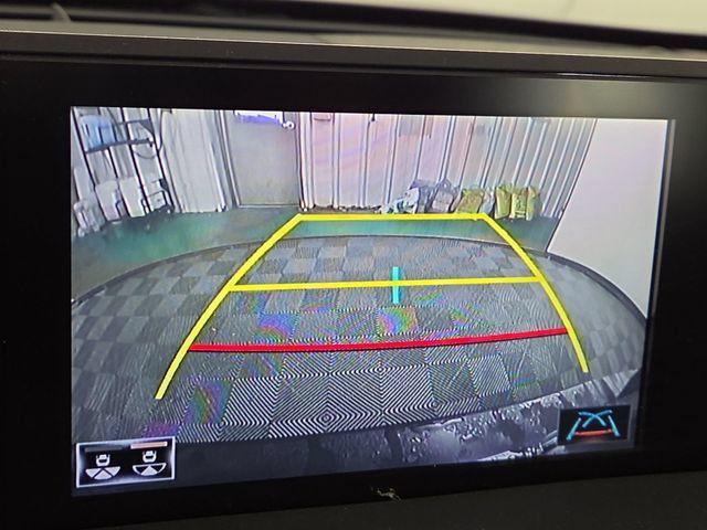 Used 2022 Lexus UX 200 w/ Accessory Package (Z2) FWD image 18