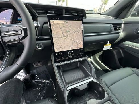 New 2026 GMC Terrain AT4 w/ Technology Package II AWD/4WD image 11