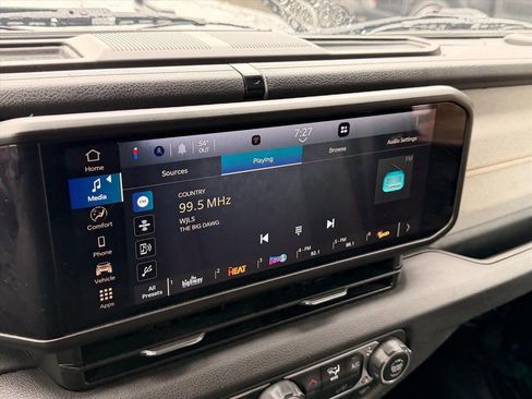 Used 2024 Jeep Wrangler Sport S image 20