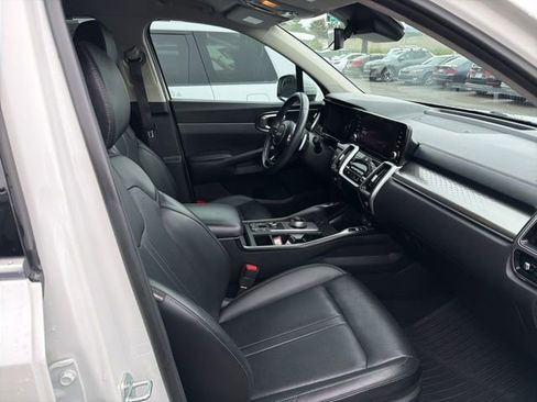 Certified 2023 Kia Sorento EX AWD/4WD image 34