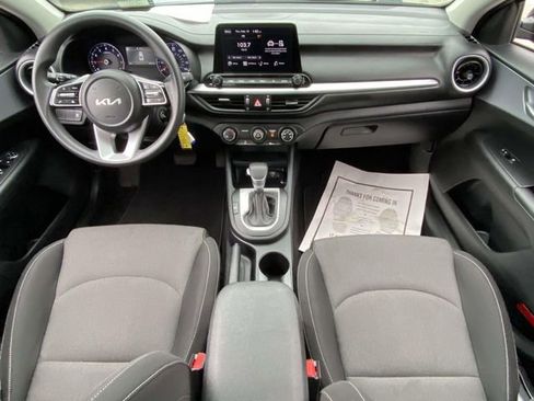 Used 2024 Kia Forte LXS image 9