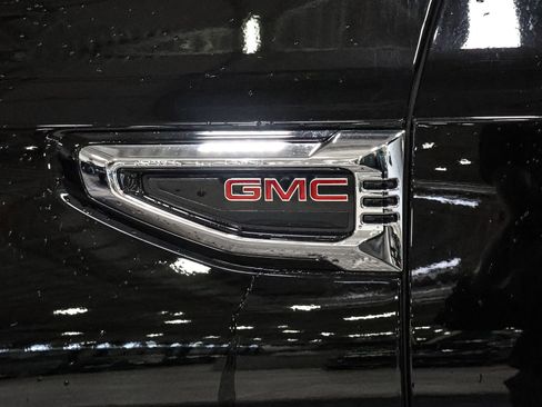 Used 2025 GMC Yukon Elevation AWD/4WD image 18