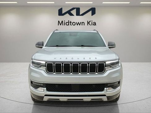 Used 2023 Jeep Wagoneer Series II AWD/4WD image 8