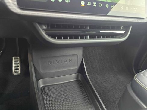 Used 2023 Rivian R1S Adventure image 30