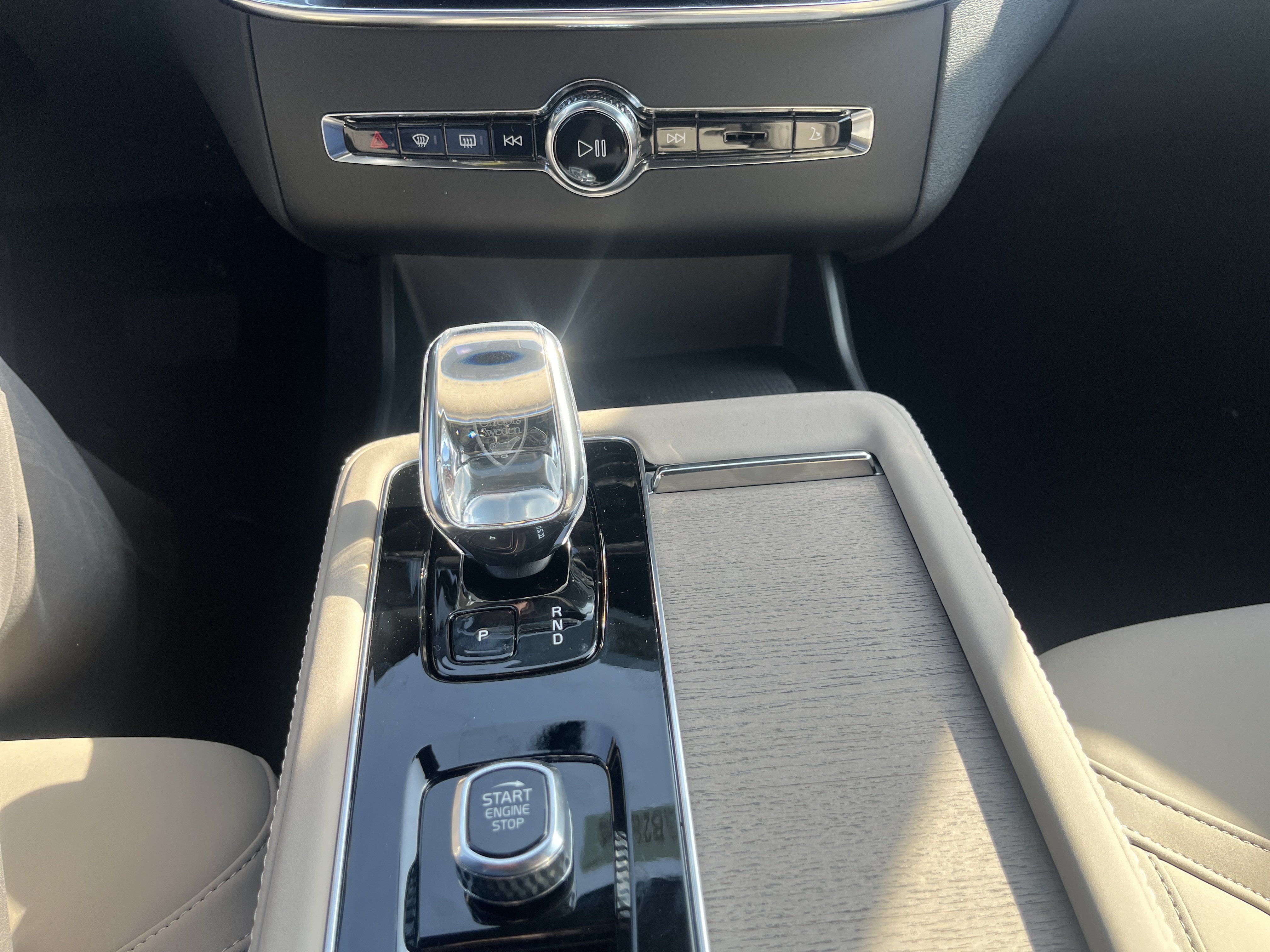 New 2026 Volvo XC90 T8 Core w/ Protection Package Premier AWD/4WD image 21