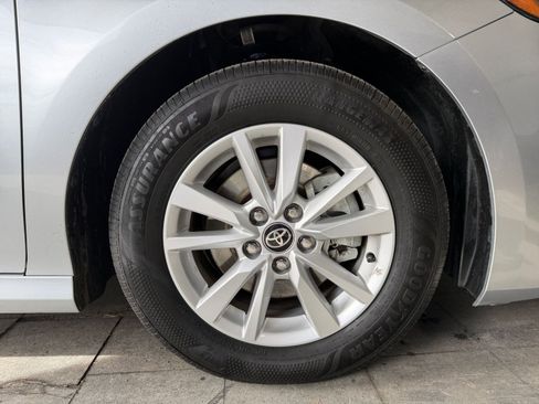 Used 2025 Toyota Camry LE image 29