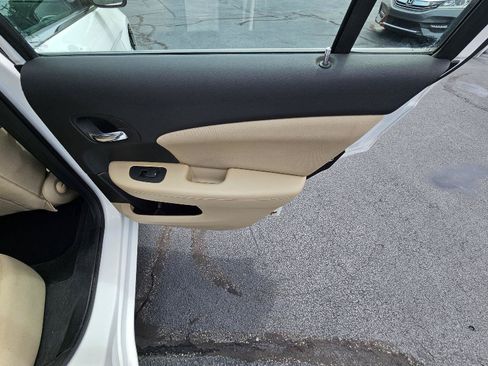 Used 2013 Chrysler 200 LX FWD image 27