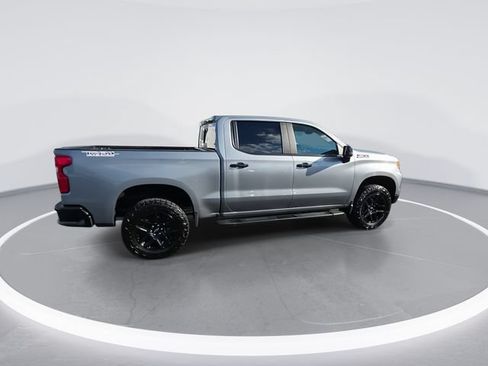 Used 2025 Chevrolet Silverado 1500 LT Trail Boss w/ Convenience Package II AWD/4WD image 9