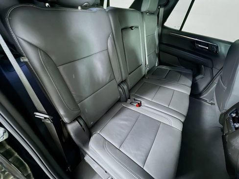 Used 2025 Chevrolet Tahoe LT image 28