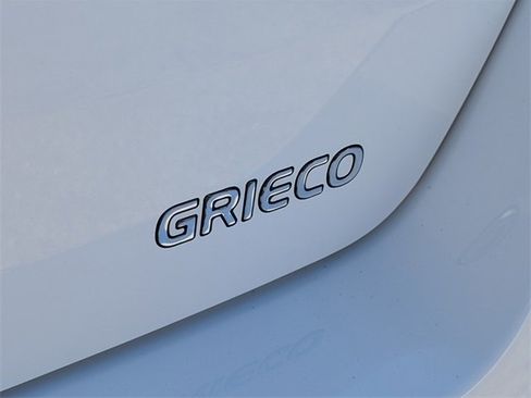 Used 2022 Chevrolet Trax LS w/ Tint and Cruise Package image 10