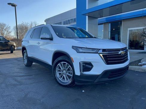 Used 2022 Chevrolet Traverse LT image 1
