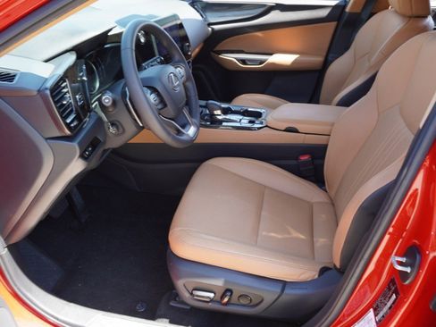 Used 2024 Lexus NX 250 FWD w/ Towing Package (2000 Lbs) image 14