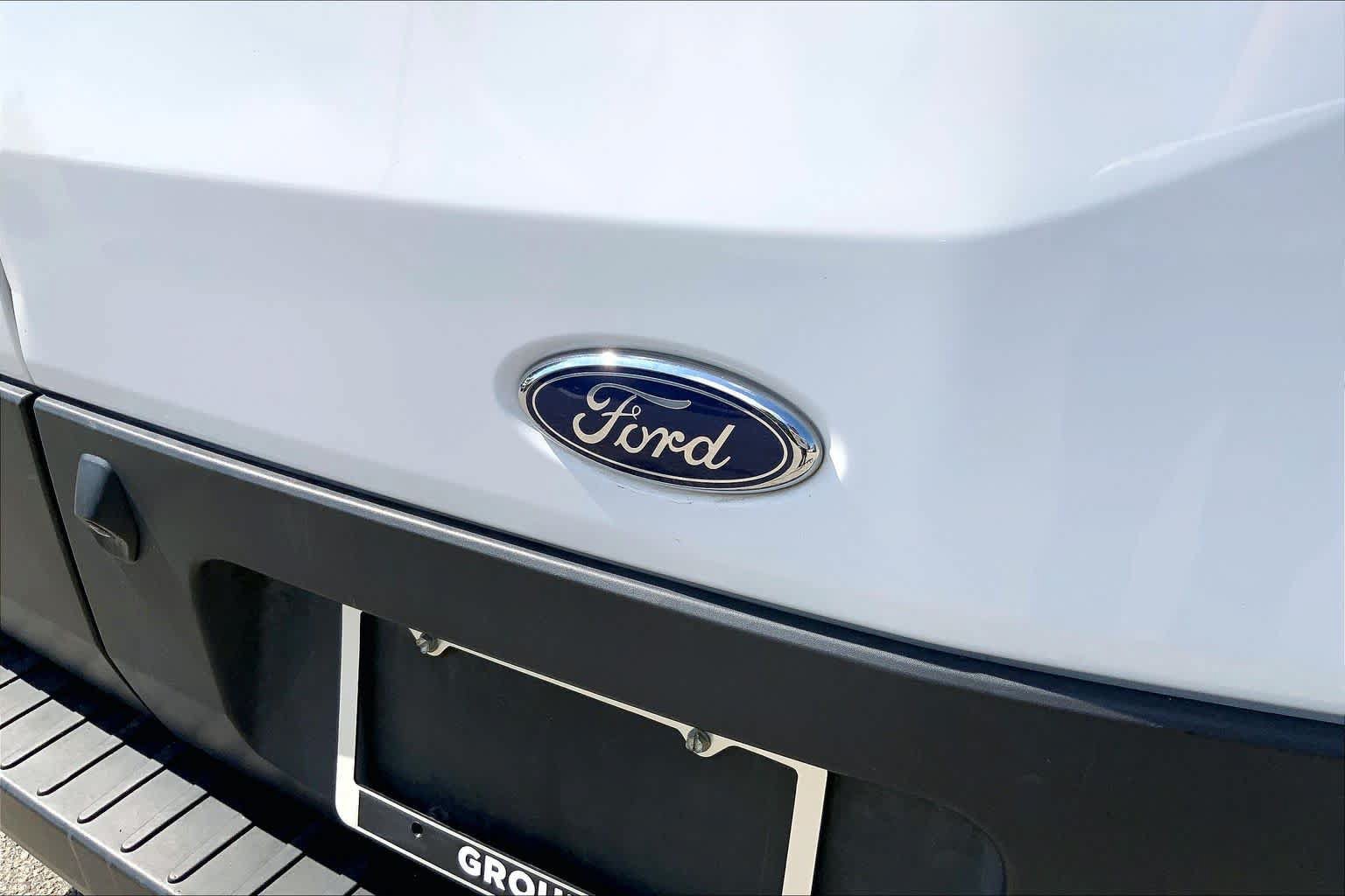 Used 2022 Ford Transit 350 XLT RWD image 32