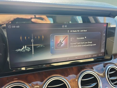 Used 2018 Mercedes-Benz E 300 E 300 image 27