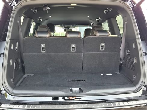 New 2026 Nissan Armada SL image 8