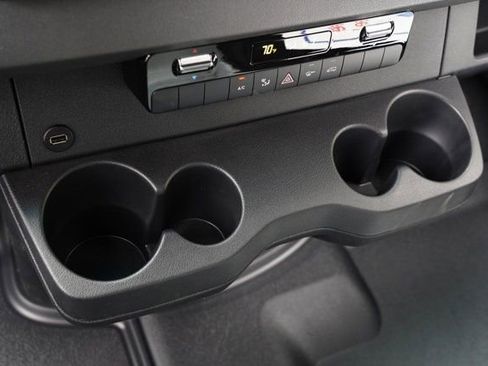 Used 2023 Mercedes-Benz Sprinter 3500 image 42