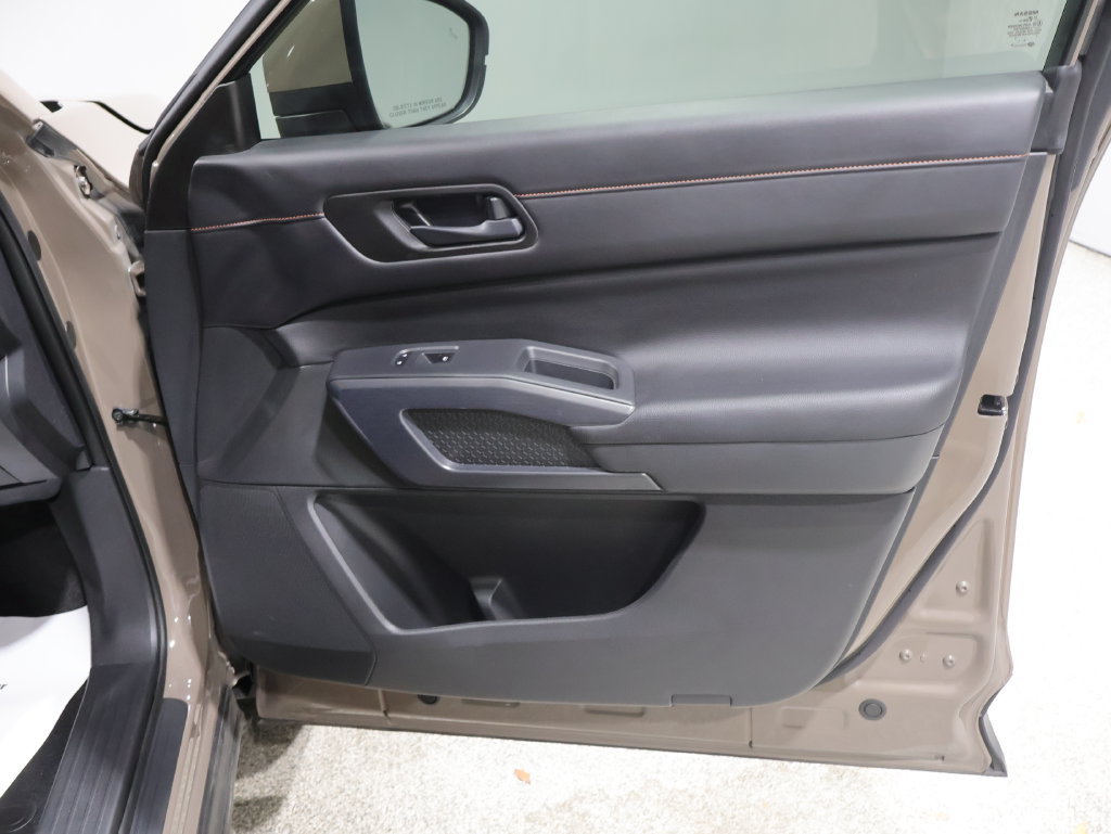 Used 2024 Nissan Pathfinder Rock Creek AWD/4WD image 23
