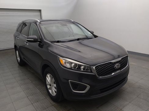 Used 2018 Kia Sorento FWD image 13
