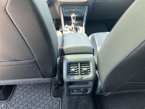 Used 2023 Volkswagen Tiguan SE R-Line FWD image 14