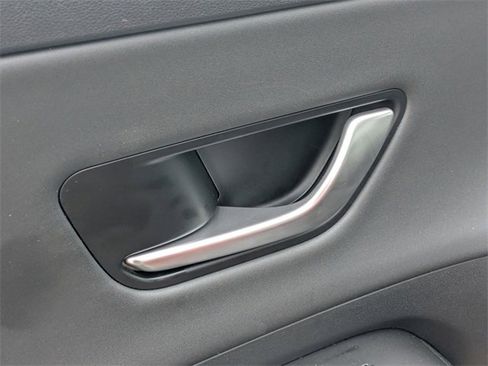 Used 2024 Hyundai Kona Limited image 12