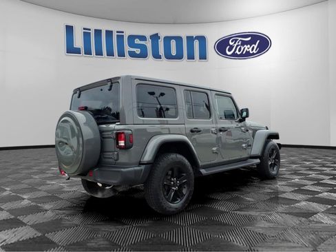 Used 2021 Jeep Wrangler Unlimited Sahara image 2