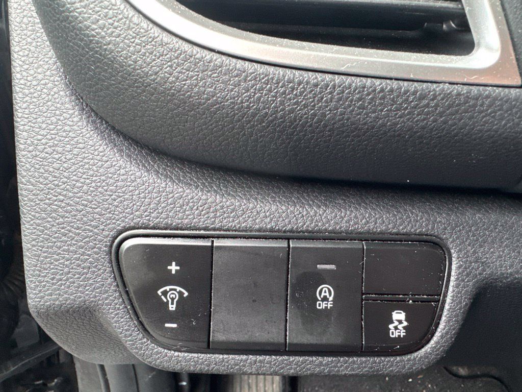Used 2025 Kia Seltos EX w/ EX Sunroof Package FWD image 11