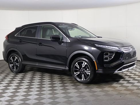 New 2026 Mitsubishi Eclipse Cross SE image 2