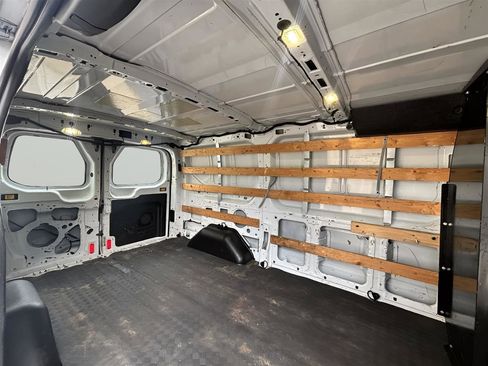 Used 2017 Ford Transit 250 130 Low Roof w/ Exterior Upgrade Package image 15