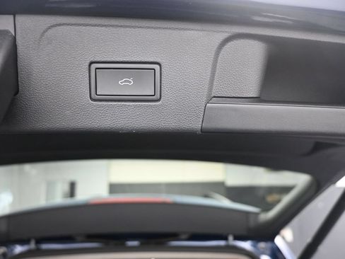 Used 2022 Volkswagen Atlas SE FWD image 24