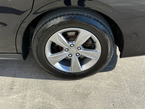 Used 2018 Honda Odyssey EX-L image 48