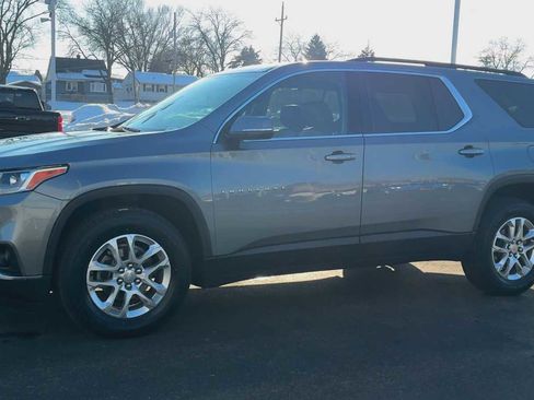 Certified 2020 Chevrolet Traverse LT w/ Driver Confidence II Package image 6