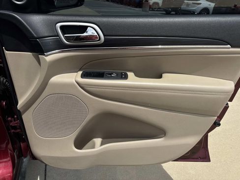 Used 2021 Jeep Grand Cherokee Limited w/ Luxury Group II RWD image 14