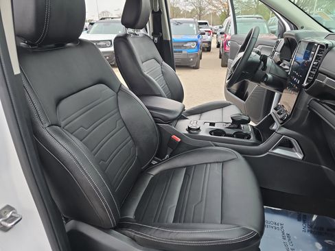 Used 2024 Ford Ranger Lariat w/ Advanced Towing Package image 10