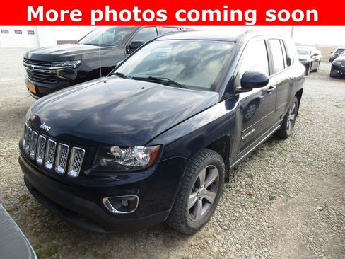Used 2016 Jeep Compass High Altitude image 1