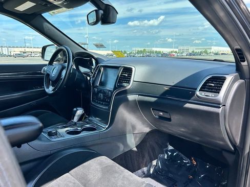 Used 2017 Jeep Grand Cherokee Trailhawk AWD/4WD image 10