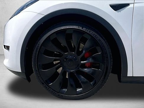 Used 2023 Tesla Model Y Performance AWD/4WD image 10