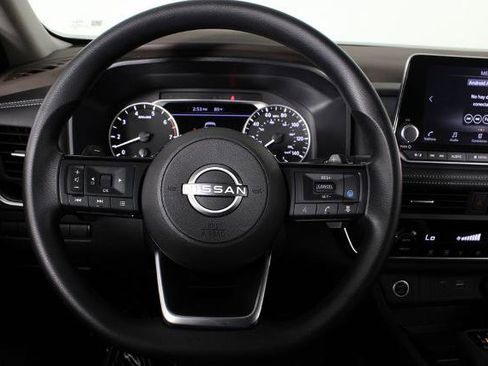Certified 2023 Nissan Rogue SV FWD image 10